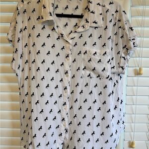 Jane + Delancey White Button-Up Shirt with Black Horse Print – Size XL